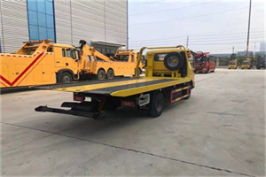 芙蓉非事故拖车