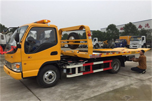 芙蓉哪里有拖车服务