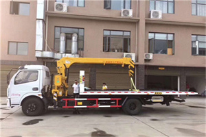 芙蓉附近汽车轮胎更换