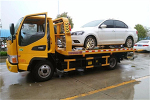 芙蓉附近拖车救援24小时服务热线